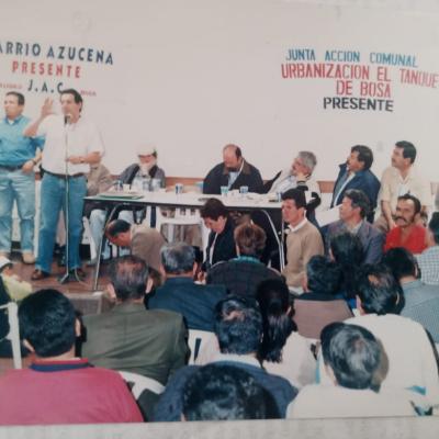 gente reunida en las primeras reuniones de los vocales de control